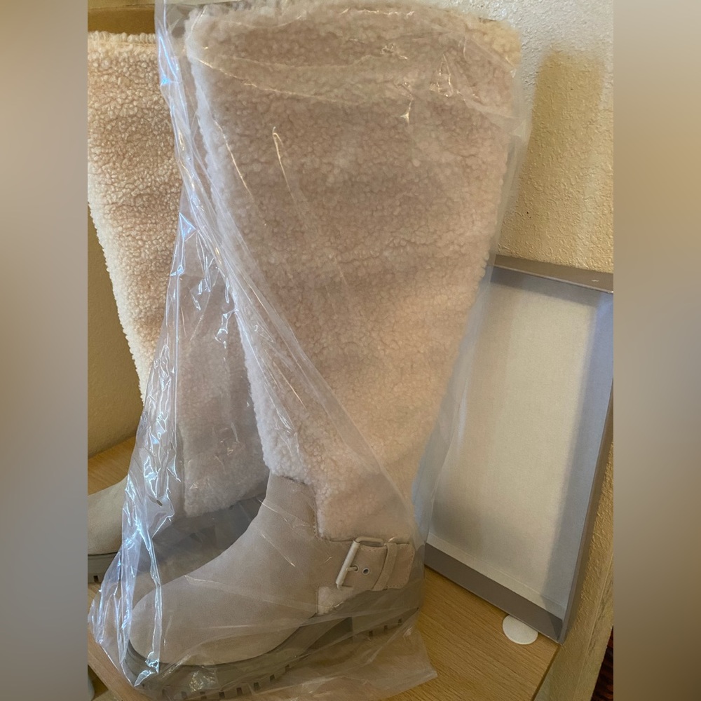 Franco Sarto size 7-1/2 boots with faux fur